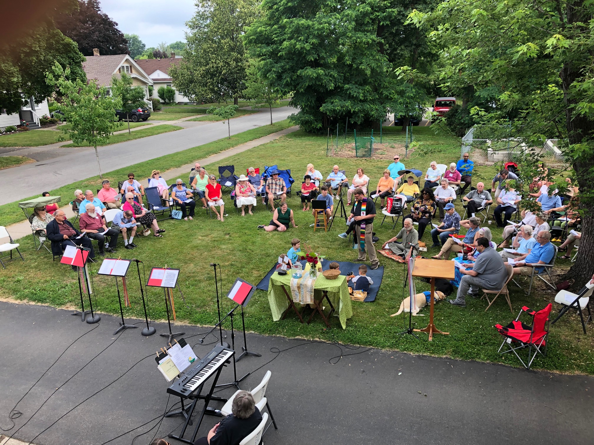 Outside Worship 2023.jpg